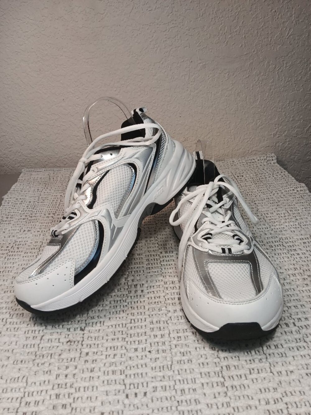 Avia Men's 5000 Athletic Performance Running Sneakers sz 9.5 Wide Width